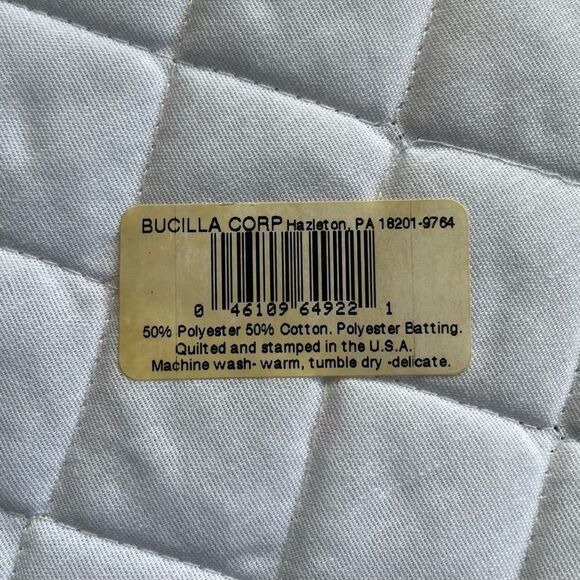 Vintage Bucilla Quilted Bibs Christmas Stamped Cross Stitch Set/6 Santa Reindeer - Picture 7 of 8